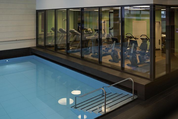 Hotel Pool