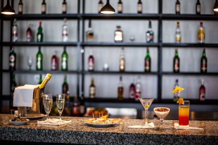 Lounge 125 of 147