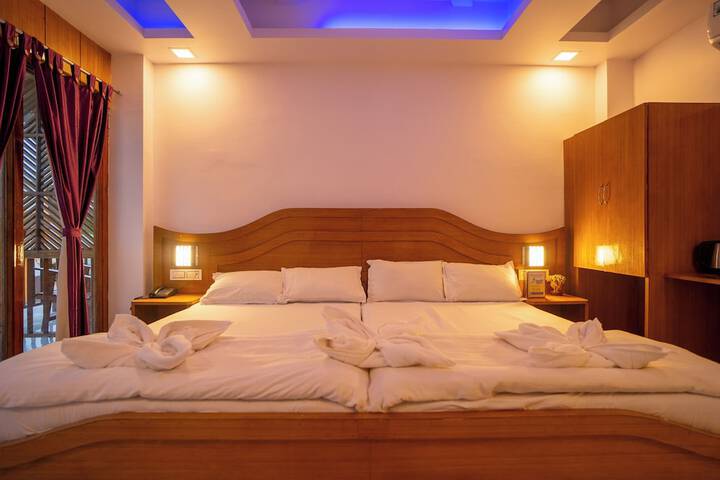 Room 16 of 43