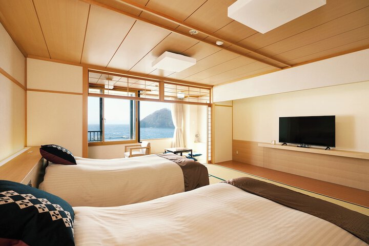Room 10 of 45