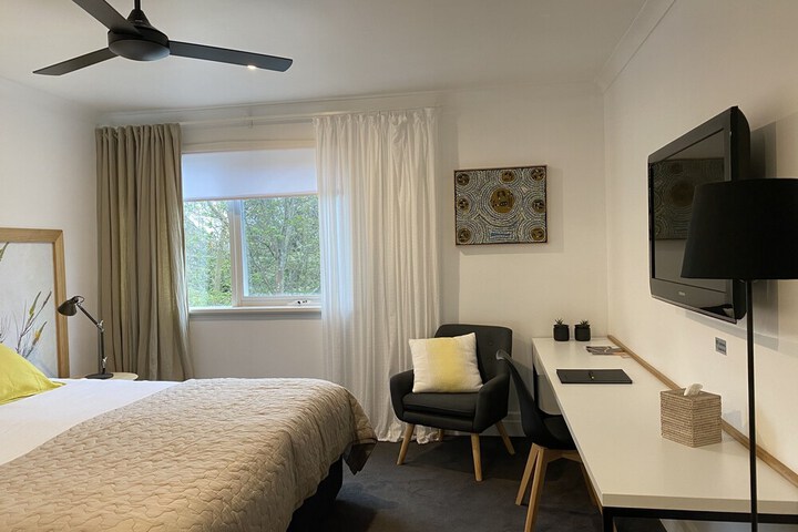 Room 18 of 66