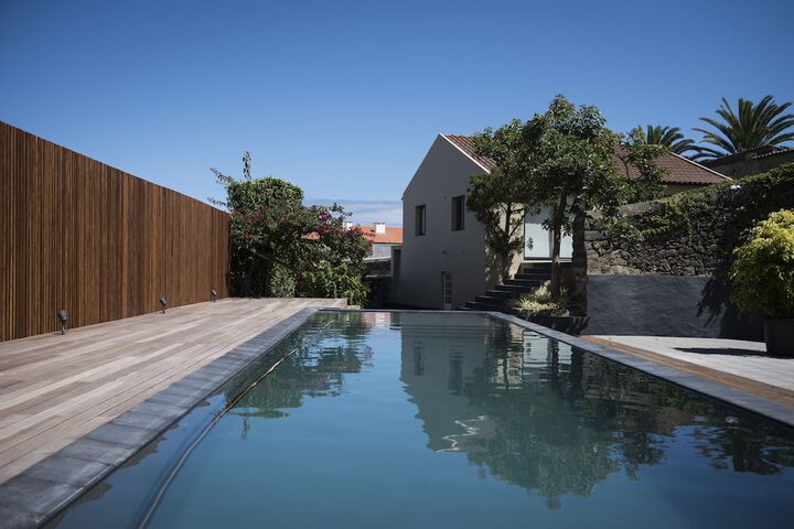 Pool 74 of 105