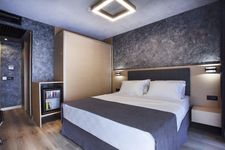 Room 5 of 39