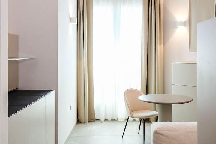 Room 25 of 82
