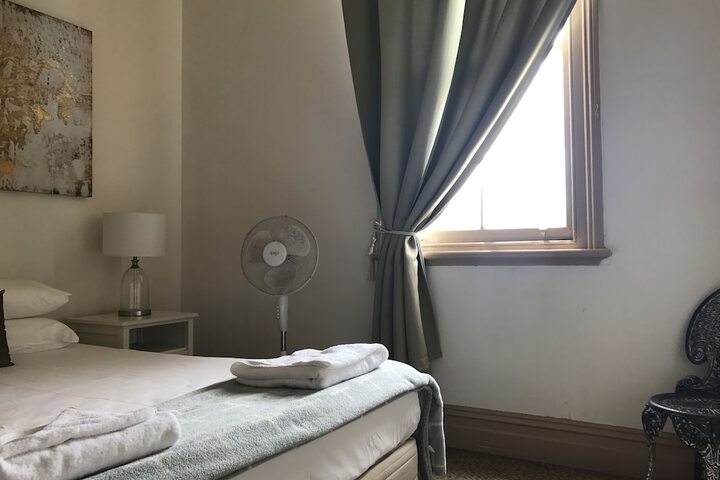 Room 17 of 40