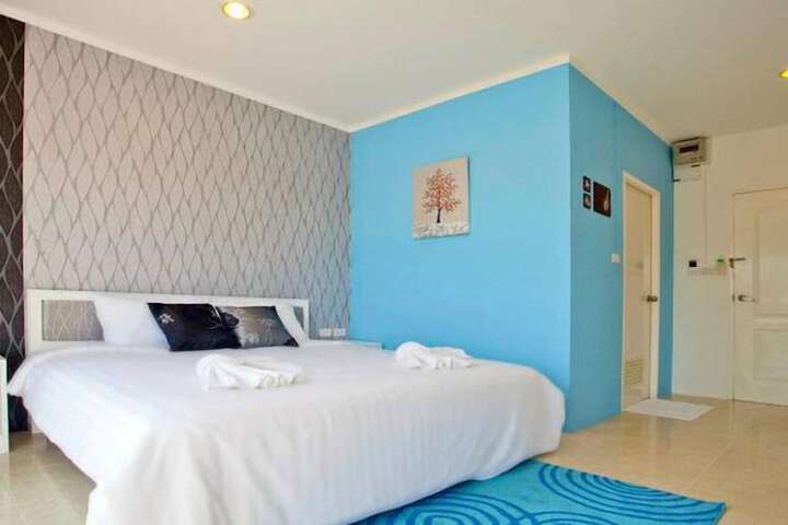 Room 10 of 22