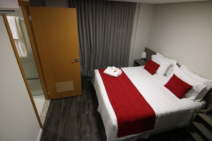 Room 14 of 48