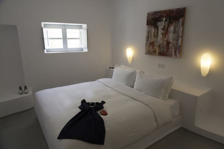 Room 9 of 92