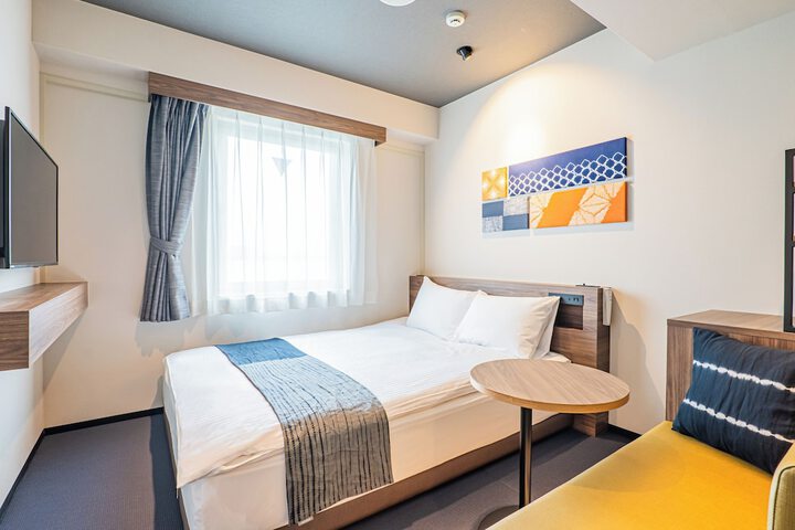 Room 13 of 49