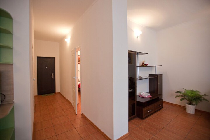 Room 6 of 46