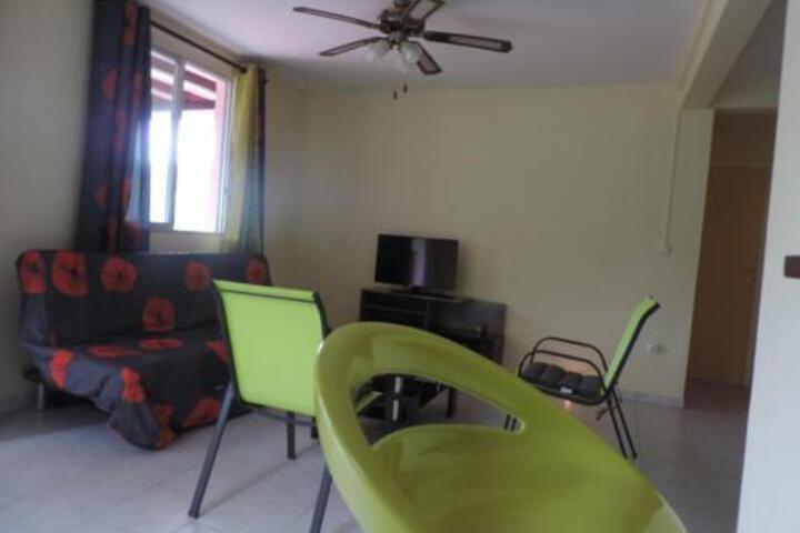 Room 3 of 11