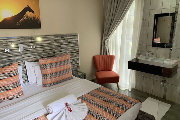 Room 7 of 62