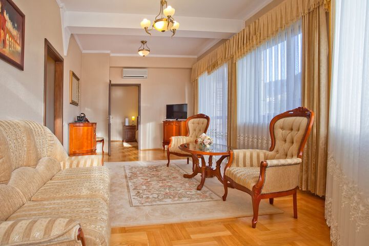 Room 15 of 81