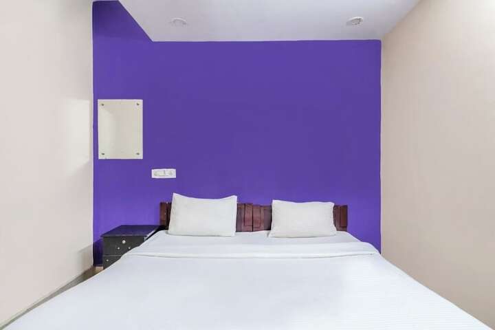 Room 13 of 23