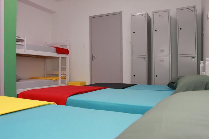 Room 10 of 17