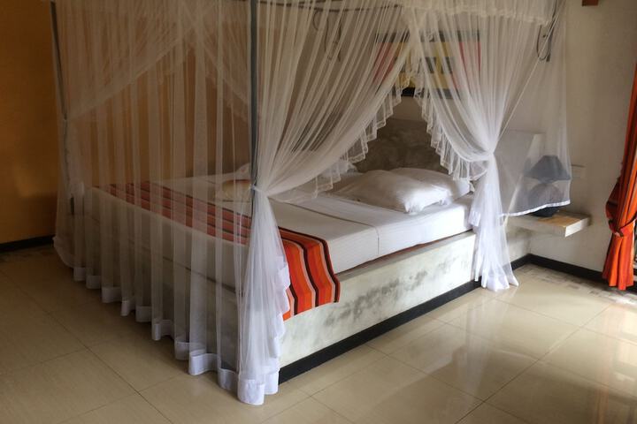 Room 16 of 52