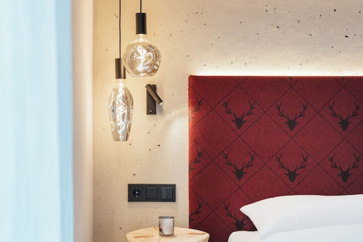 Room 14 of 108