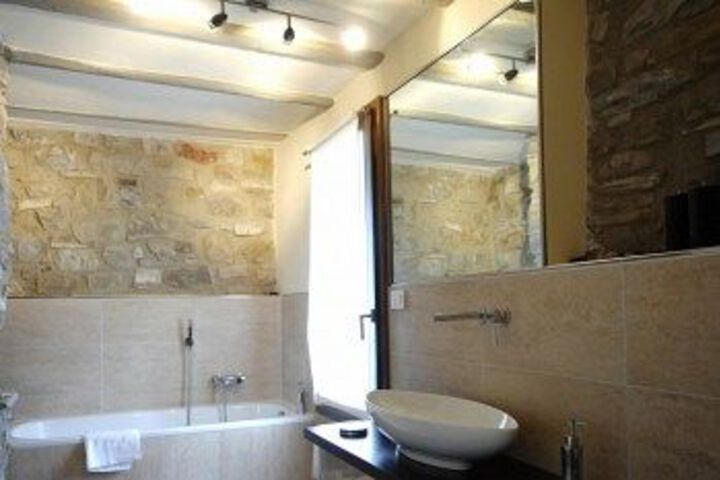 Room 2 of 25
