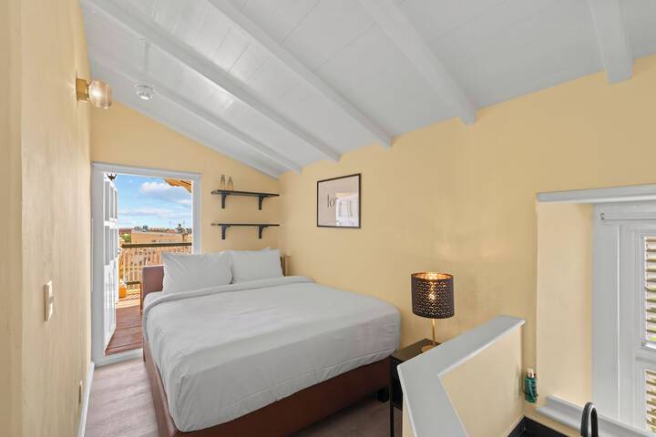 Room 14 of 79