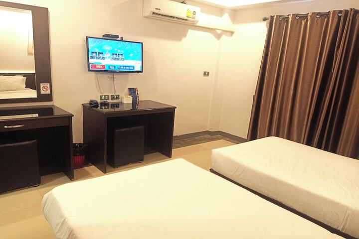 Room 20 of 39