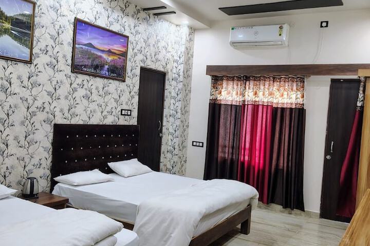 Room 10 of 22