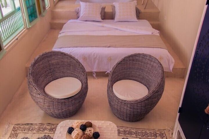 Room 10 of 72