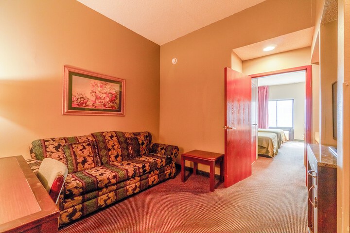 1 King Bed Suite (27 of 33)