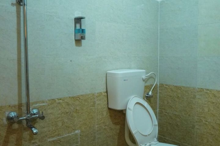 Room 12 of 22