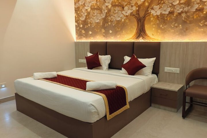 Room 3 of 13
