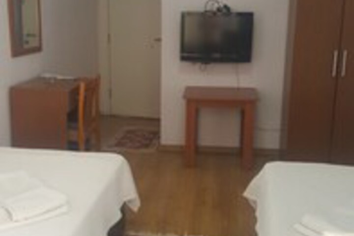 Room 44 of 50