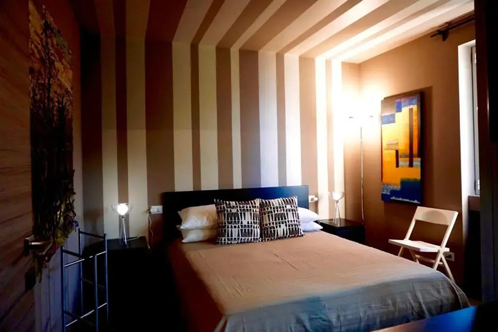 Room 4 of 14