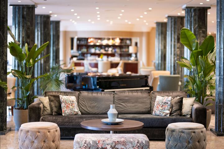 Guest Lobby