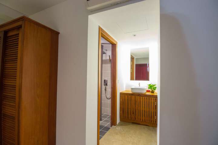 Room 19 of 105