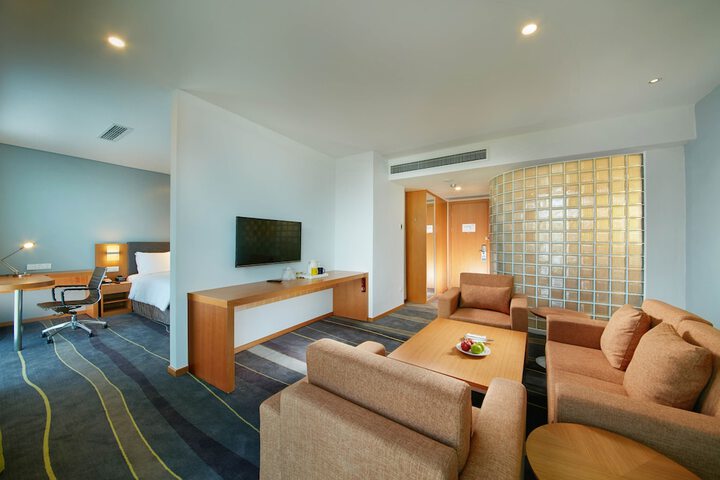 Room 3 of 25