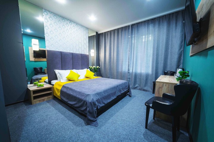 Room 13 of 65