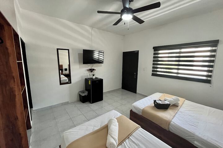 Room 34 of 108