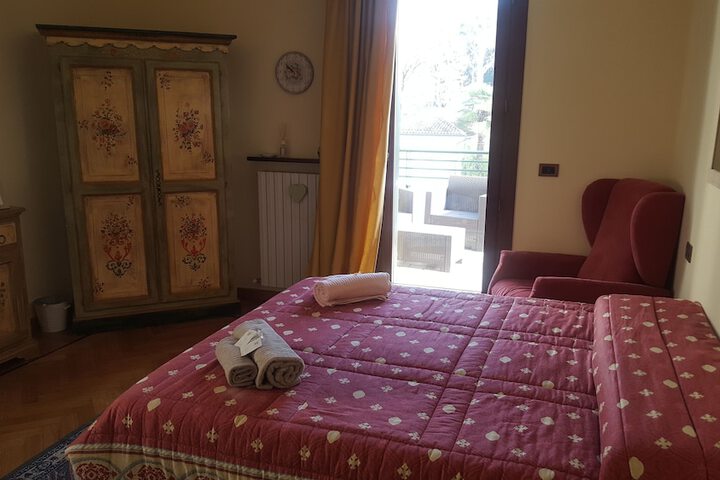 Room 26 of 43