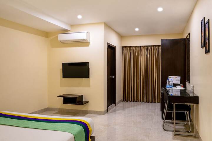 Room 8 of 36