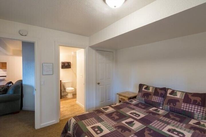 Room 9 of 26
