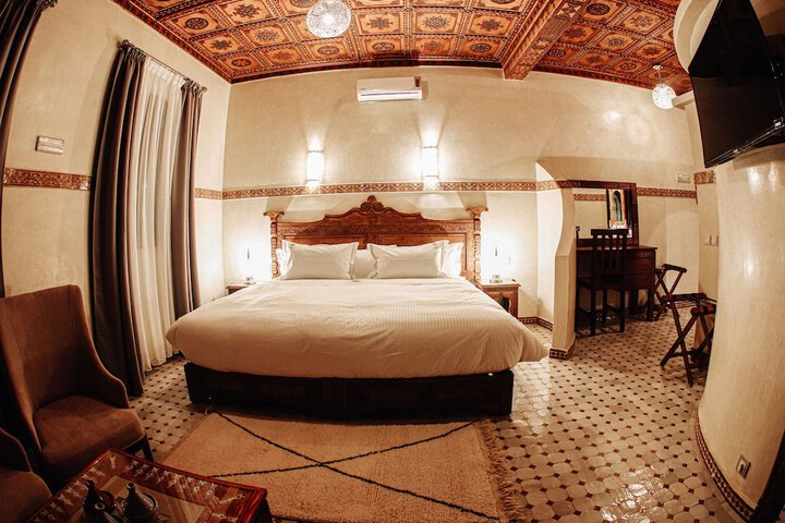 Room 3 of 27