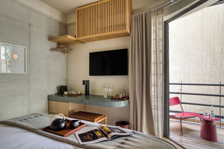 Room 57 of 120