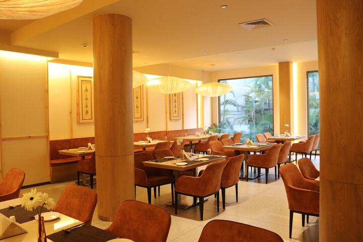 Dining Photos