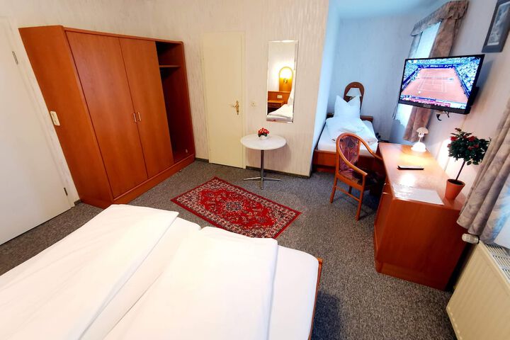 Room 16 of 52