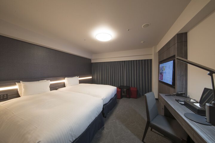 Room 30 of 85