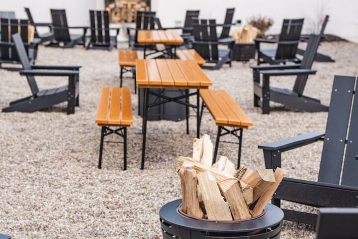 Hotel Exterior 44 of 51