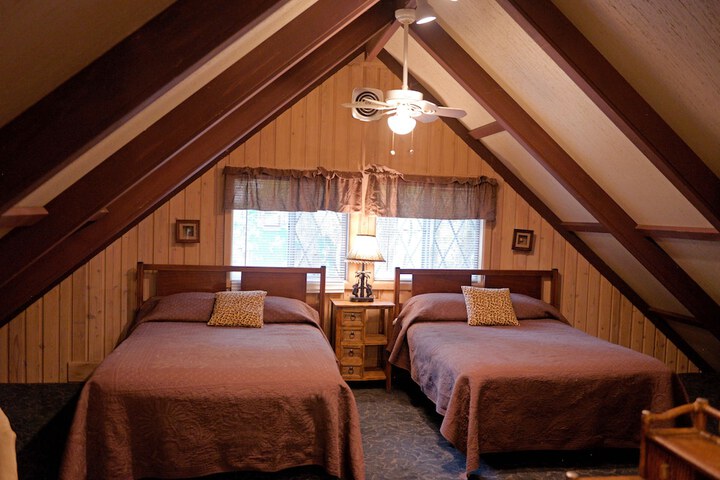 Room 165 of 400