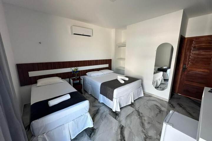 Room 6 of 32