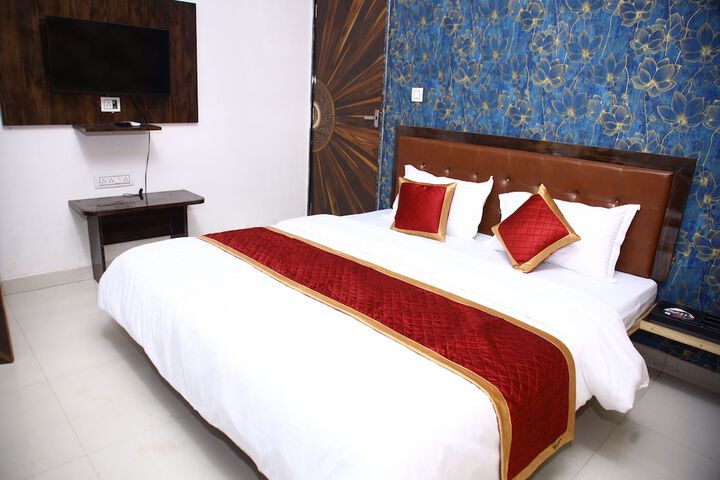 Room 5 of 24