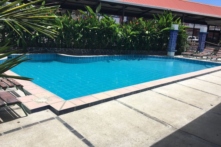 Pool 26 of 33