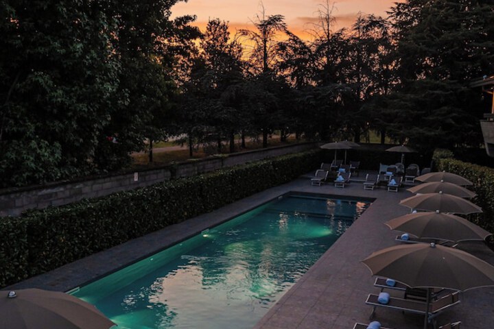 Pool 74 of 96